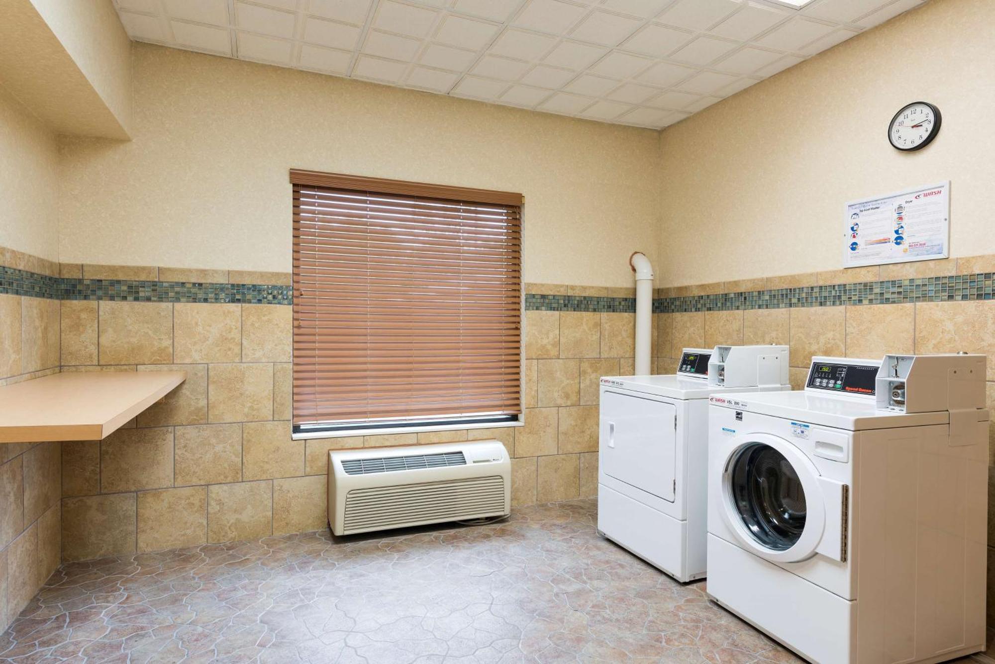 Hampton Inn Port Huron Bagian luar foto