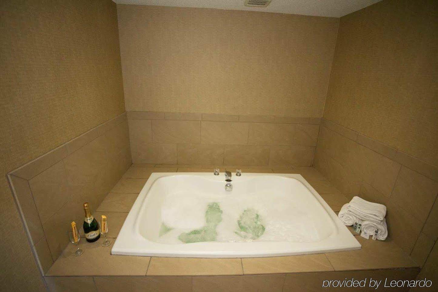 Hampton Inn Port Huron Bagian luar foto